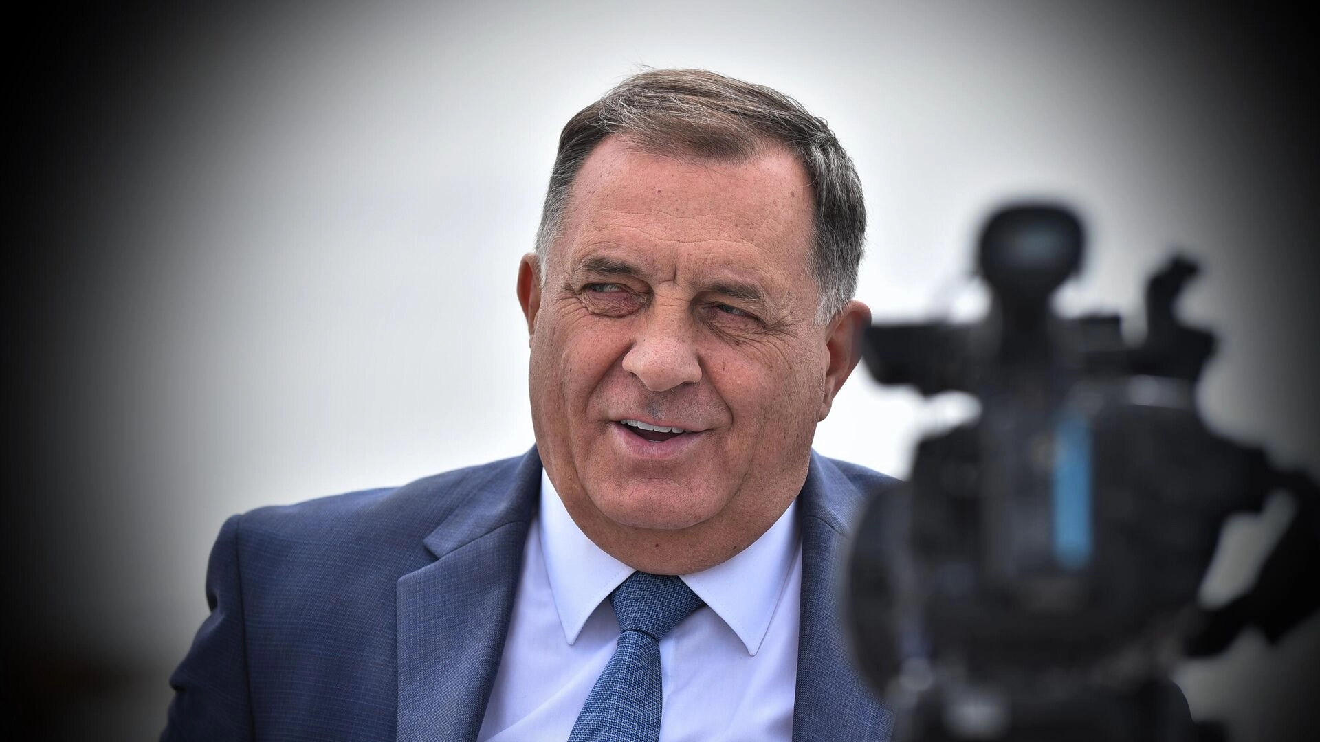 Amerikanci nastavljaju financijski 'gušiti' obitelj Dodik